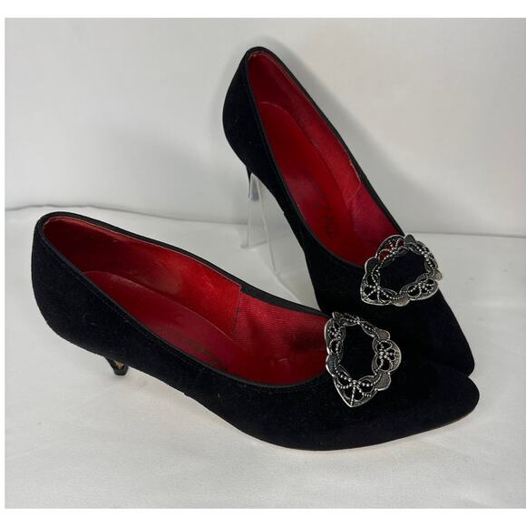Vintage Black velvet red lining heels with floral wreath metal accent size 7,5 - Picture 3 of 12